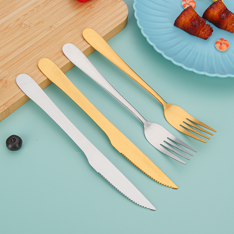 1010 stainless steel tableware for Western cuisine, special knives for steaks, can be printed with logos. Wholesale of Western cuisine and hotel supplies full figure