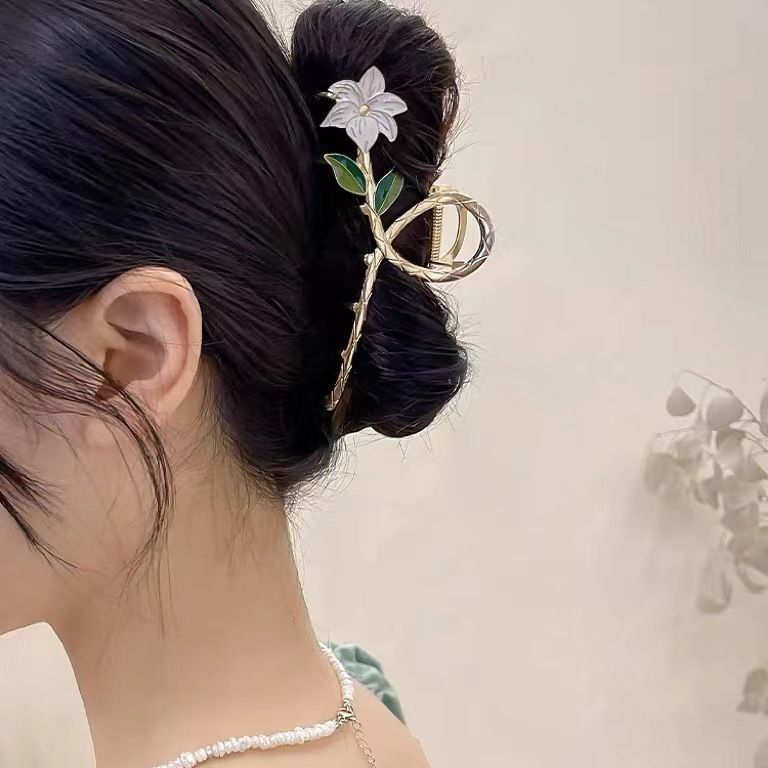 2024 Metal new large back head ins Wendy Shark Clip Exquisite hairpin headwear detail image 4