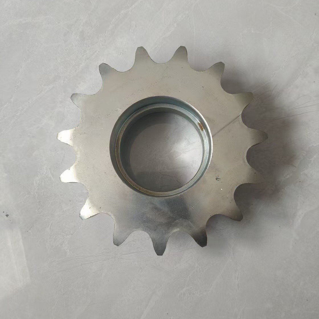 1.2-inch double-axis position sprocket idler tensioning sprocket with single and double bearing inert sprocket chain tensioning gear details Picture