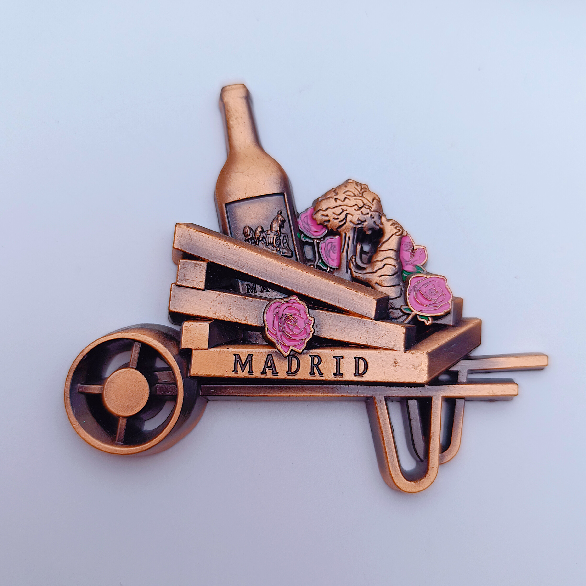 跨境专供厂家定制欧洲金属旅游纪念品定制法国埃菲尔铁塔凯旋门白教堂德国意大利罗马澳门香港冰箱贴复古滴油锌合金冰箱贴