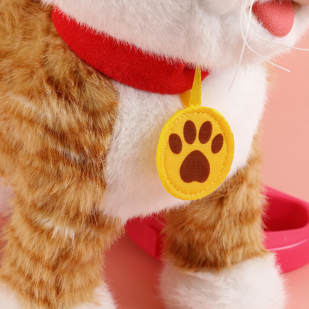 A yellow striped electric plush kitten sings while being held in a princess hug. The recording is saved for parent-child games. It acts cute and sticks out its tongue to ask for a hug Item Picture