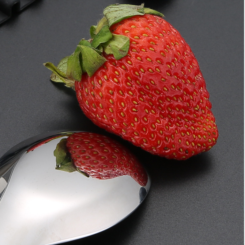 316 food-grade stainless steel children's spoons, Chinese zodiac spoons, soup spoons, household dining forks, meal spoons, fruit forks, tableware Application Scenario