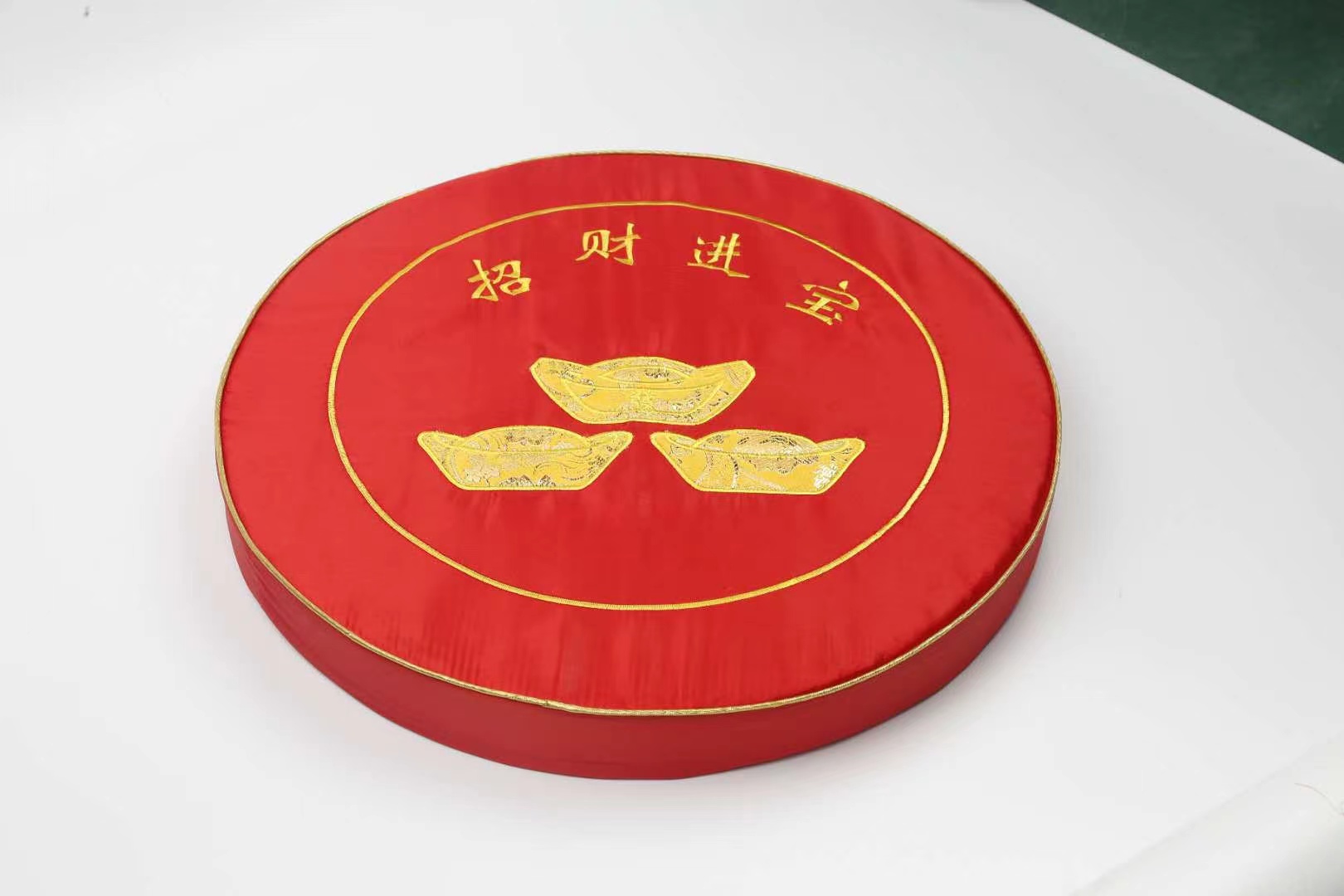 The thickened cushion, the kneeling and bowing cushion, the dragon and phoenix bringing good fortune, the household wedding bowing cushion, the kneeling cushion, the meditation cushion, and the meditation cushion are detachable Specification image