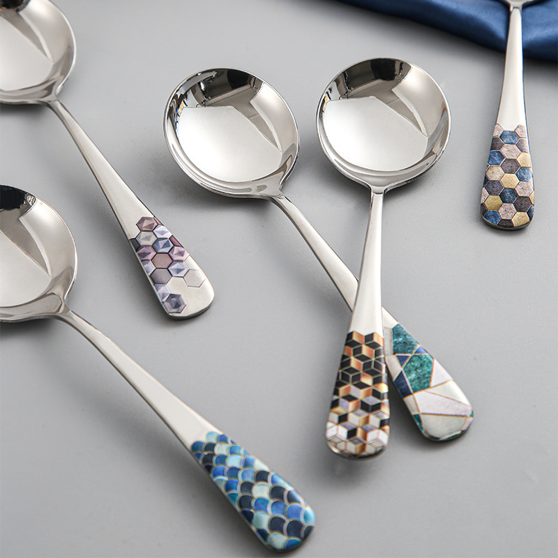 304 stainless steel spoons, creative soup spoons, Korean-style spoons, colorful dessert spoons, household spoons and spoons, spoon and chopstick sets Specification drawing