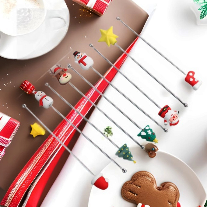 Creative Christmas stirring stick, 304 stainless steel milk tea and coffee stirring spoon, cocktail mixing stick, snowman stirring stick Application Scenario