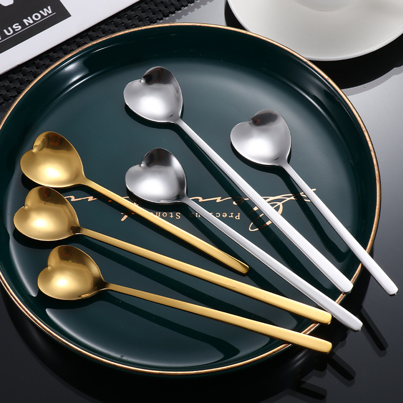 Stainless steel spoon, long-handled honey stirring spoon, creative heart-shaped spoon, household ice cream and dessert spoon, golden coffee spoon details Picture