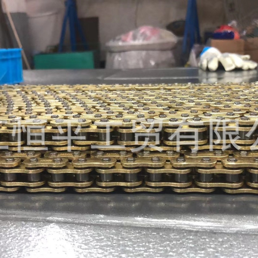 Factory direct sales of motorcycle chains with quality guarantee: 520H oil-sealed chains, 520HV-120L Application Scenario