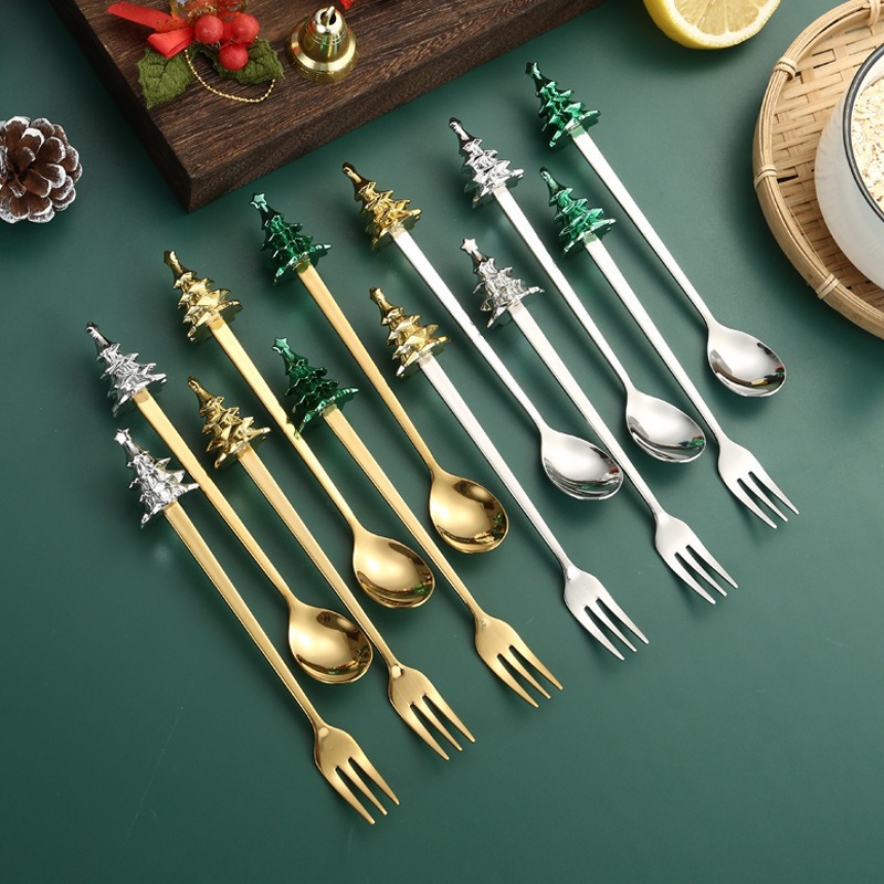 Creative Christmas tree tableware, coffee spoon, stainless steel spoon, fruit fork, dessert spoon, Christmas spoon and fork gift box set Application Scenario