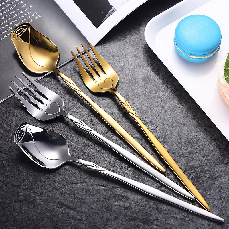 Stainless steel spoon, golden rose meal spoon, creative flower spoon, student lunch box meal spoon, portable spoon and fork gift set Application Scenario