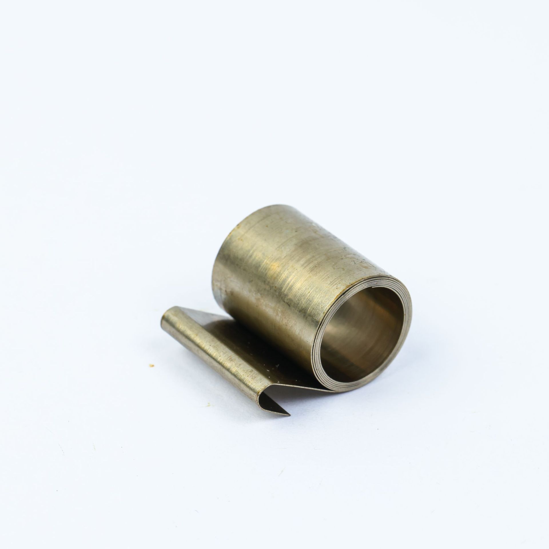 The manufacturer sells HL152 constant force springs, 301 stainless steel constant force springs, and helical curly constant force springs details Picture