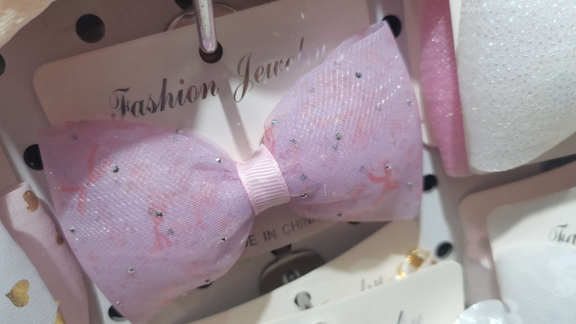 蝴蝶结头扣夹子头戴。