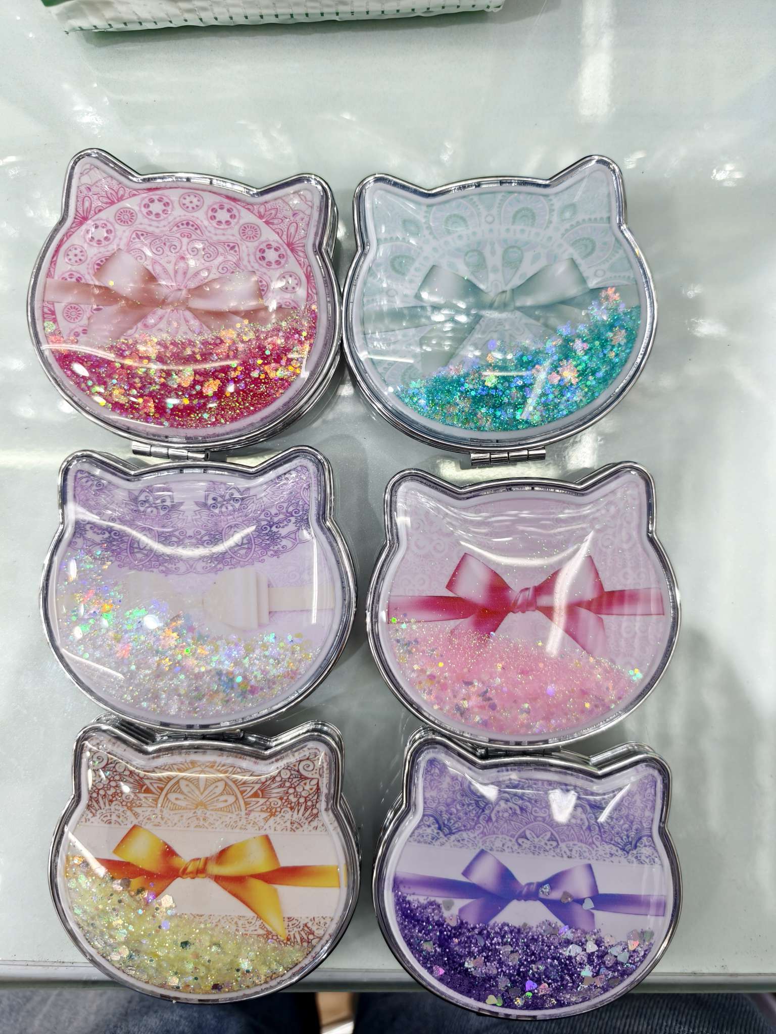 进口日用化妆镜口袋便携折叠镜子PU材质轻巧便携化妆镜镜子女款男款适用