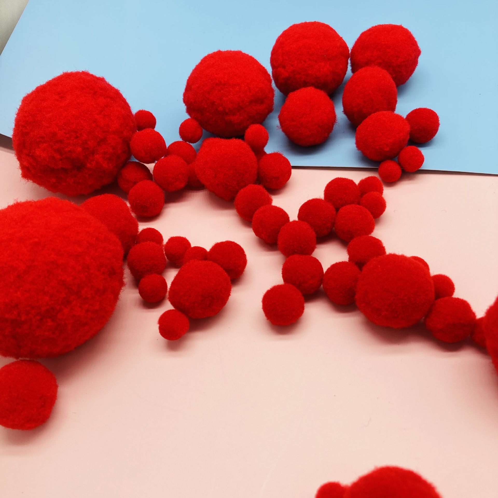 雯杰毛球辅料 热销厂家直销涤纶高弹丝毛球工厂毛绒球大小尺寸可选