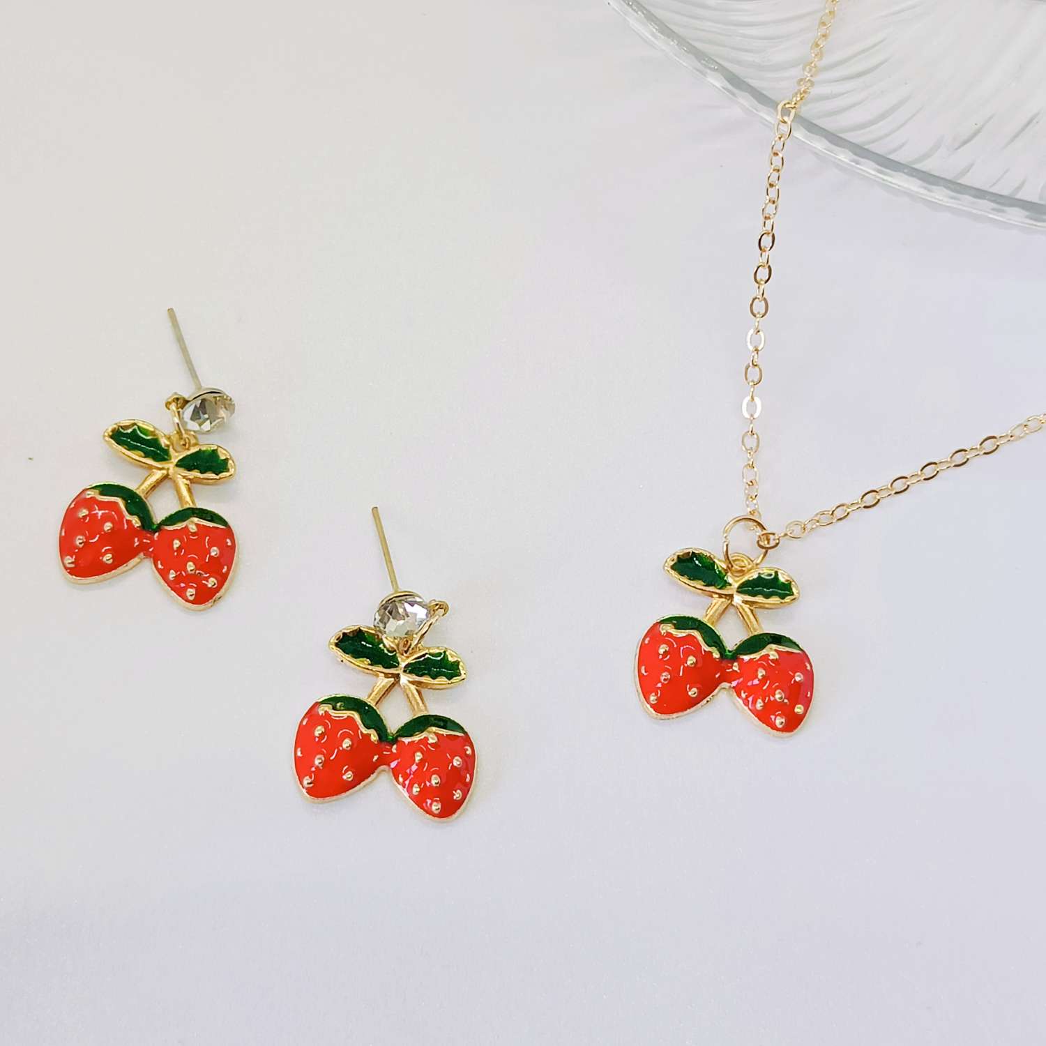 Fashionable, exquisite and trendy accessories: Cherry earrings, necklace set, oil-dripping, simple ear needles, earrings, and other feminine and versatile trendy items Application Scenario