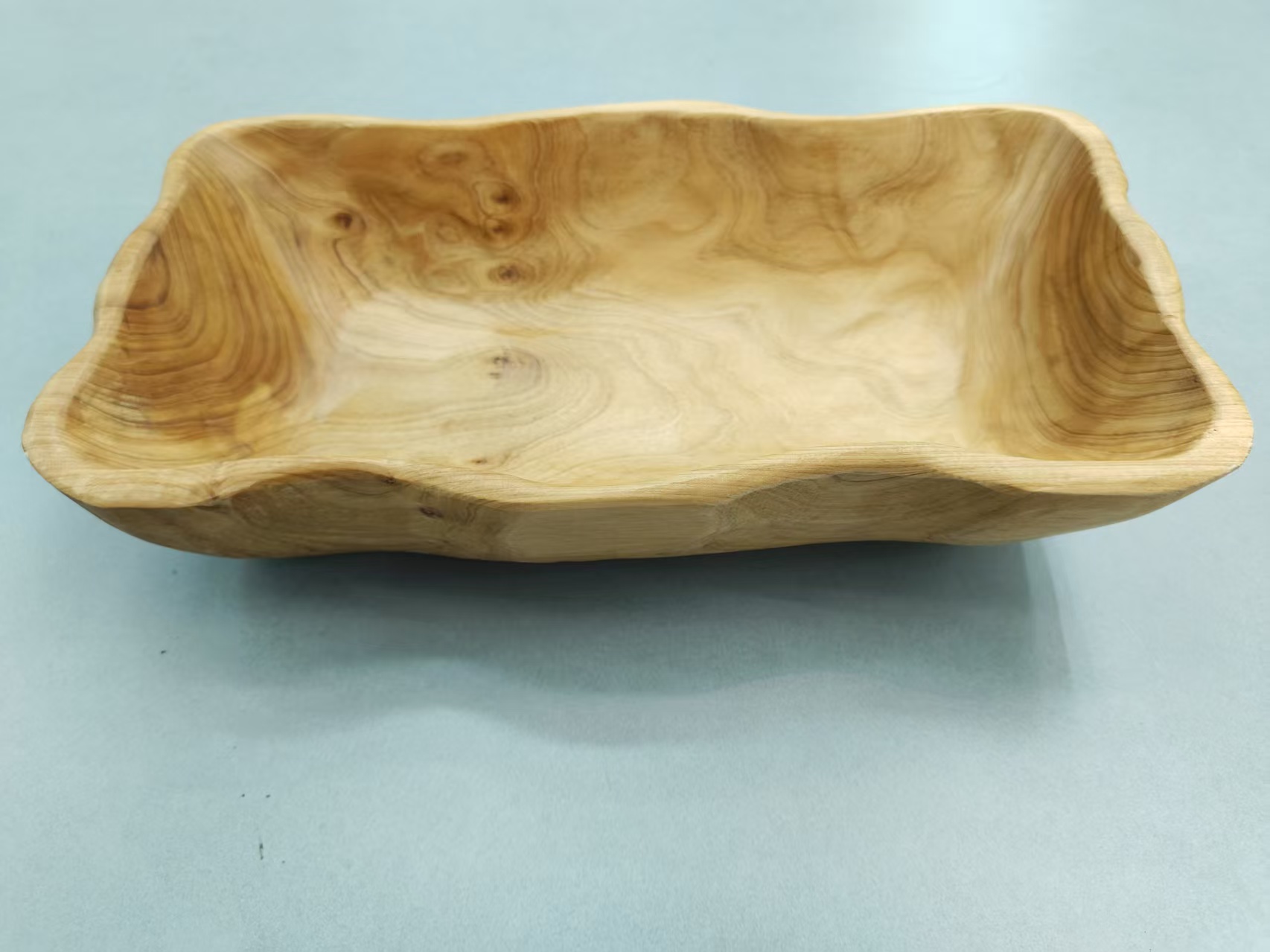 实木果盒/越南零食/塑料电镀果盘/水晶球碎石金字塔/托盘摆件白底实物图