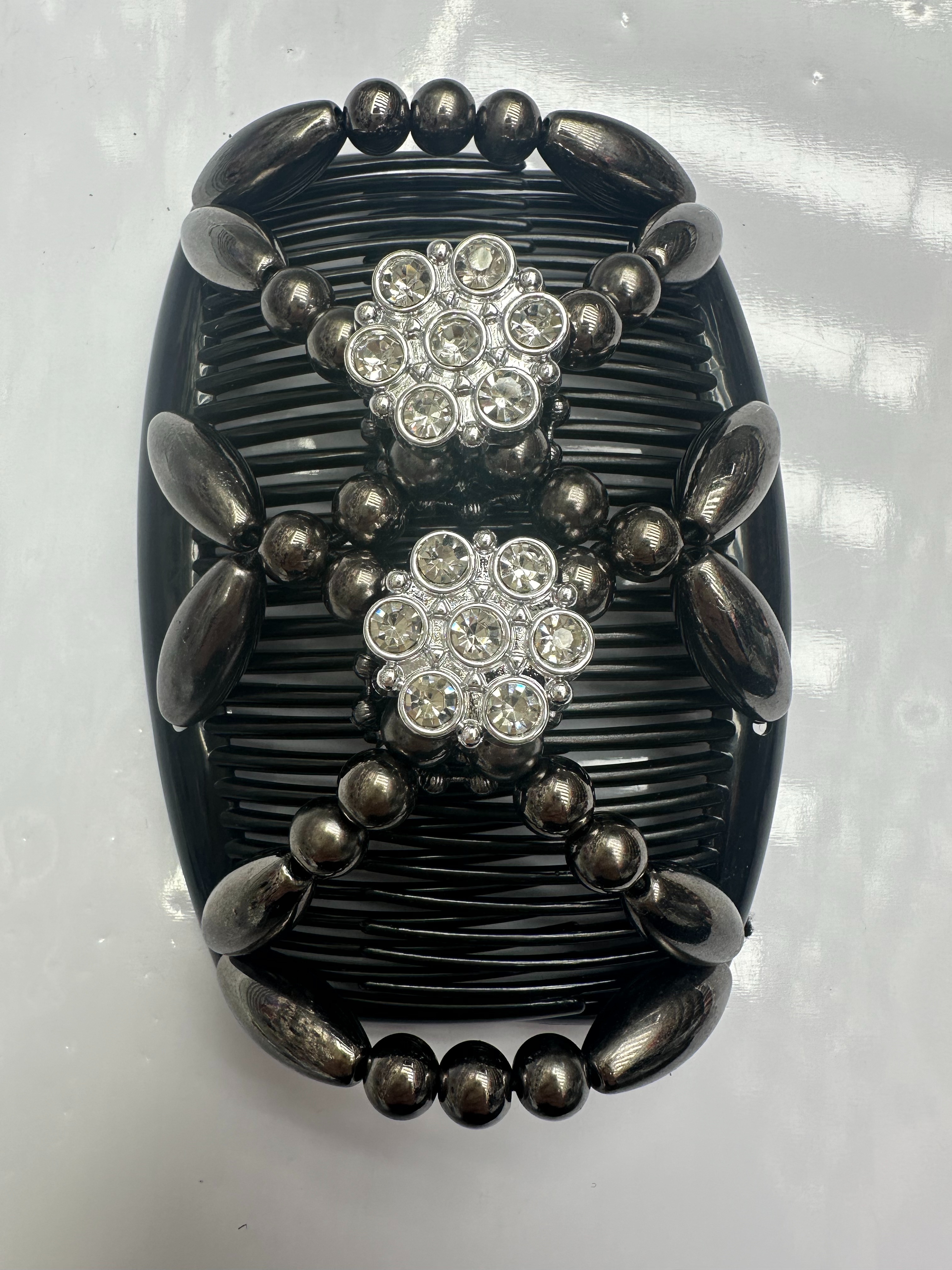 FLY1909 Korean version, elegant and stylish, features a versatile magic hair clipper, hair clips, hair accessories, headwear, and a dragonfly hair comb details Picture