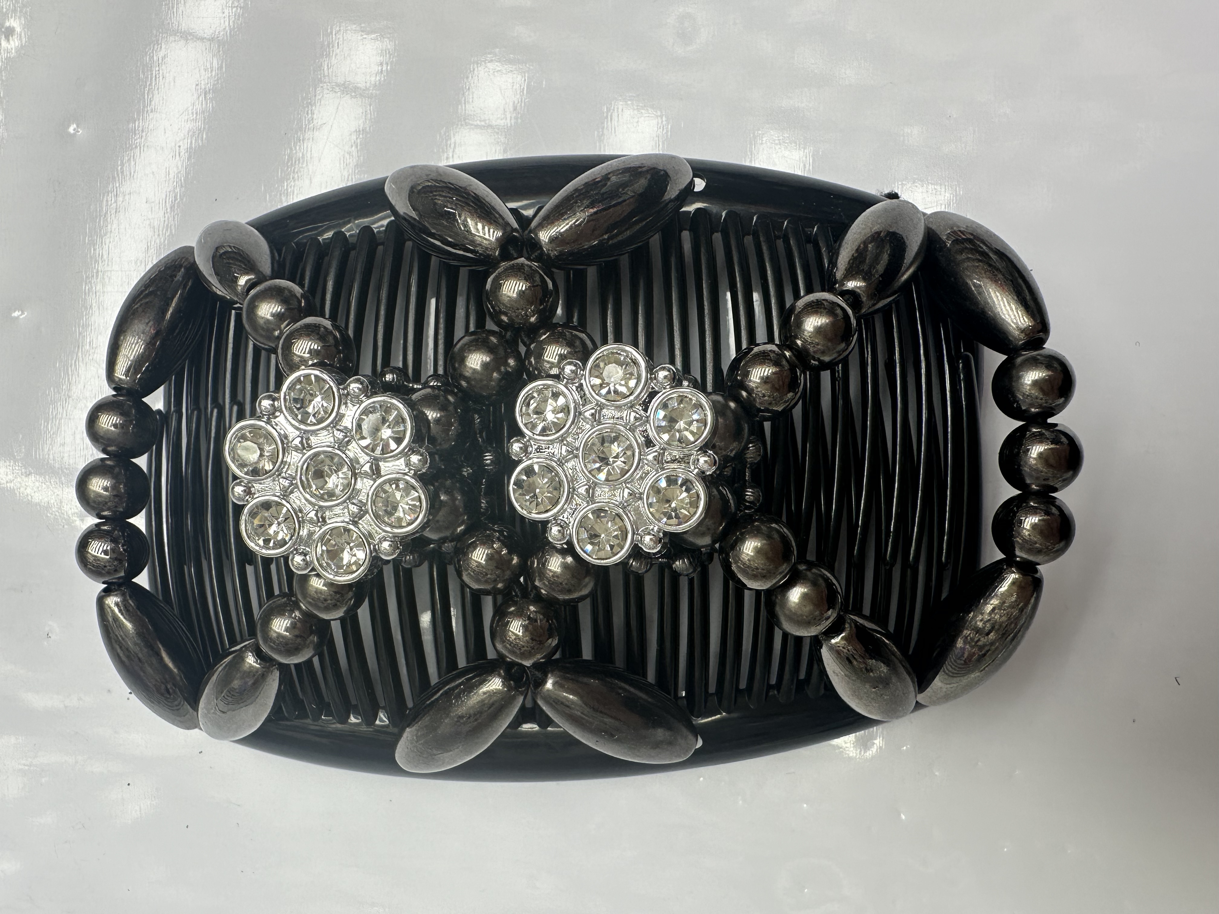 FLY1909 Korean version, elegant and stylish, features a versatile magic hair clipper, hair clips, hair accessories, headwear, and a dragonfly hair comb pic 3