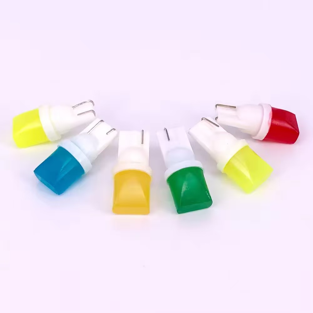 Car T10 high-brightness LED width indicator light, ceramic license plate light, reading light, led small bulb Application Scenario