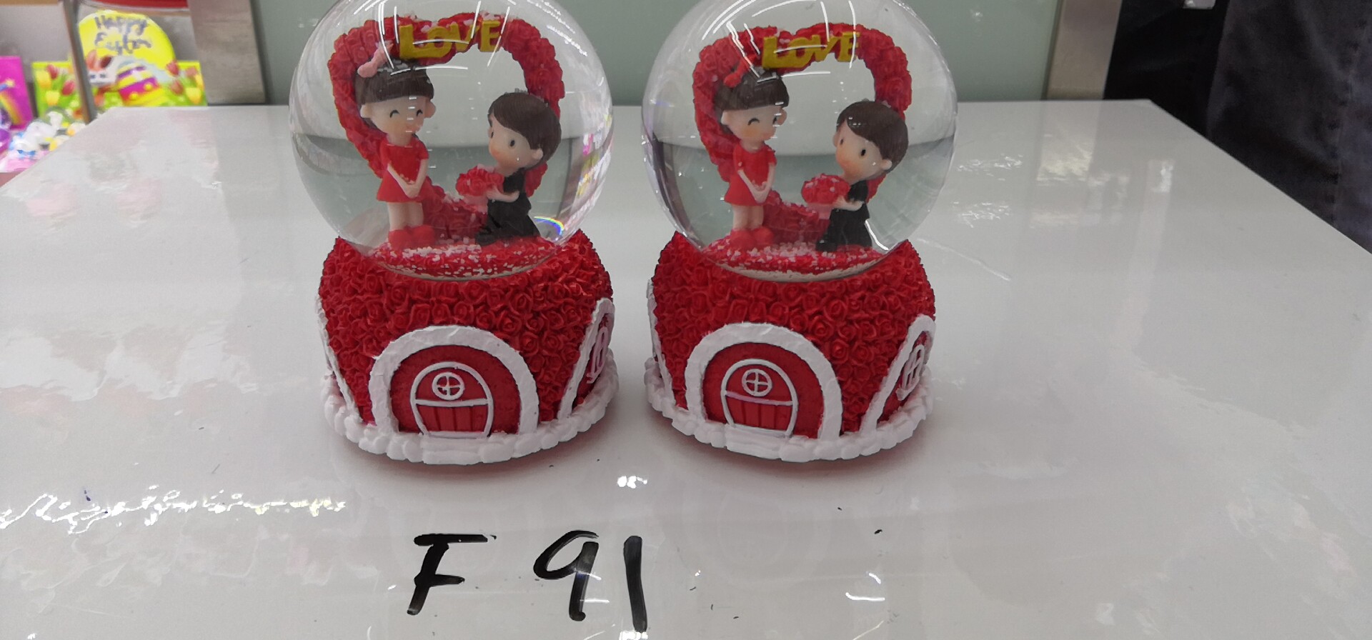 树脂水晶球带灯带音乐玻璃情侣摆件 创意礼品 粉情侣混装 闺蜜儿童同学毕业送礼  生日礼物  毕业礼物