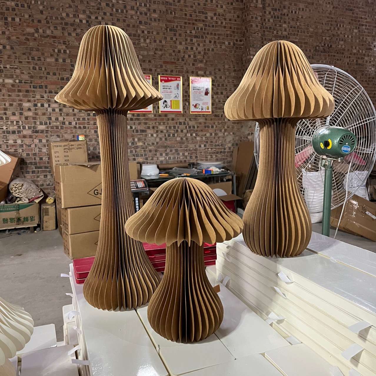 Paper art ornaments, honeycomb folding mushrooms, Christmas, New Year's Day and Spring Festival, plant atmosphere decoration for shopping mall Windows details Picture