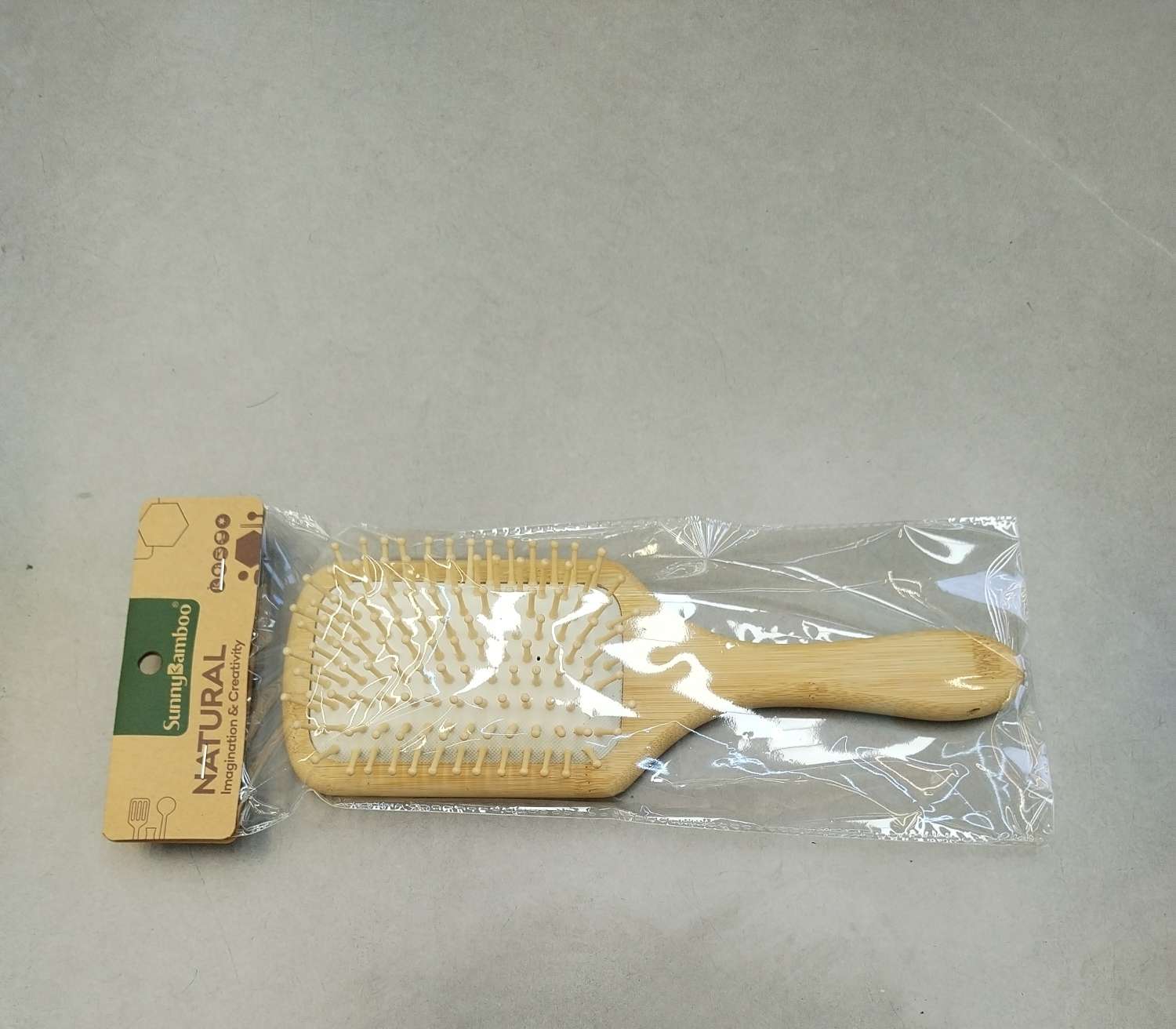 【 Jiehao Bamboo and Wood 】 Jiehao Bamboo and Wood Products square airbag combs and wooden combs Application Scenario