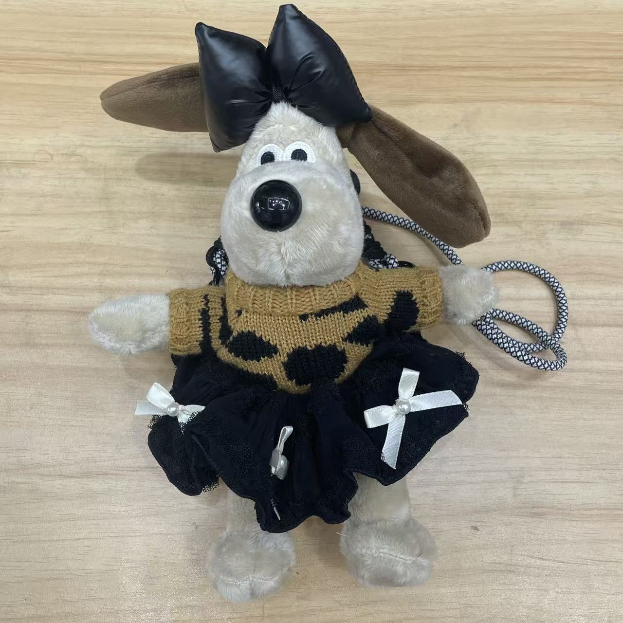 Cute Boss Dog mobile phone back clip lanyard crossbody puppy doll cartoon chain crossbody plush doll pendant 2025 new style trendy toy Application Scenario