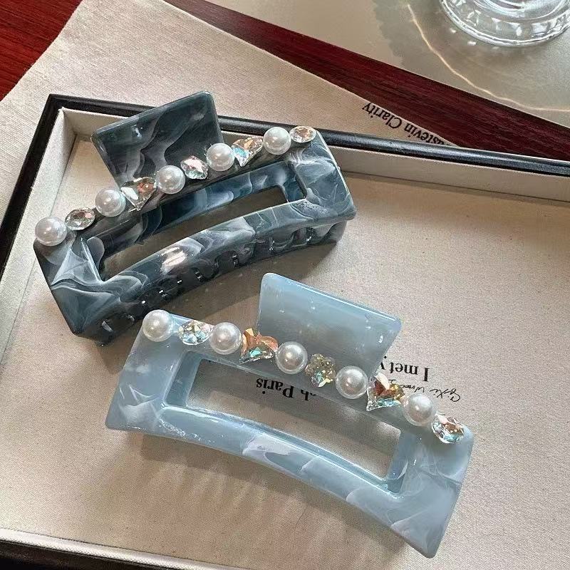 Korean-style haze blue acrylic water diamond grab clip, large square shark clip, back head plate hair clip headwear details Picture