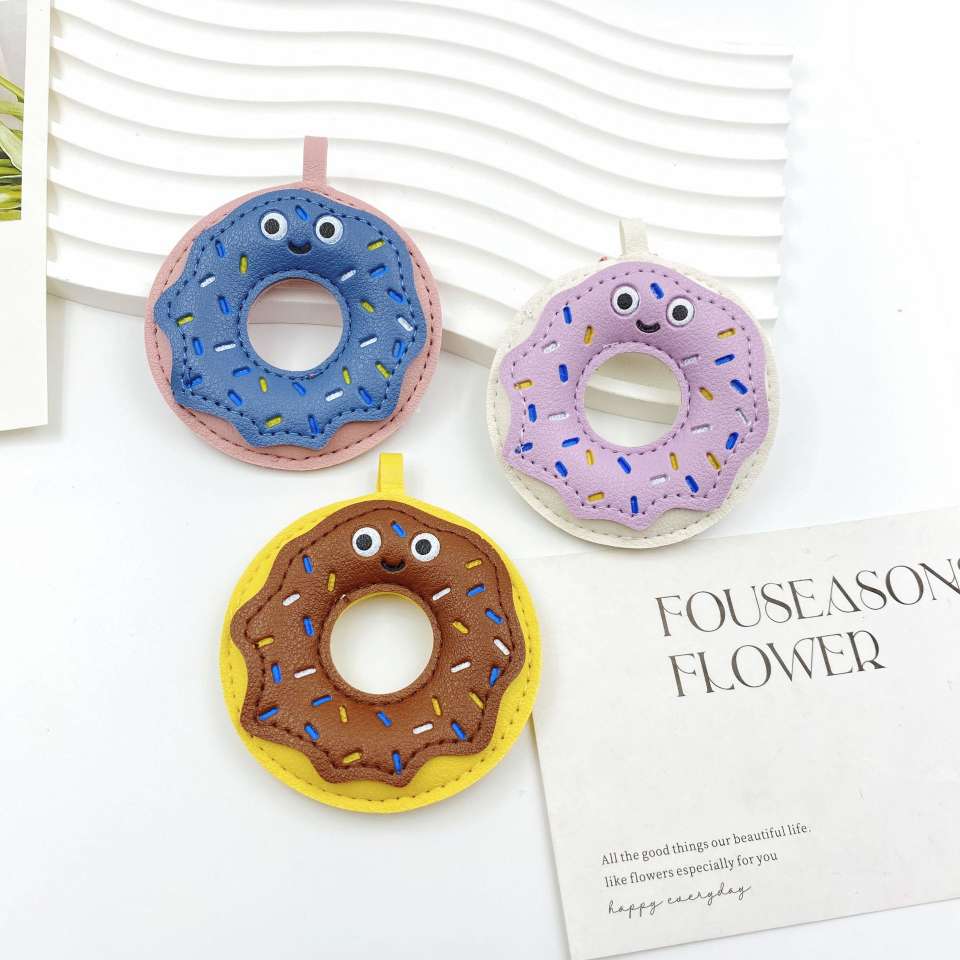 Creative handmade leather doughnut pendant, diy trendy mobile phone chain bag hanging, keychain hanging material, keychain accessories detail image 3