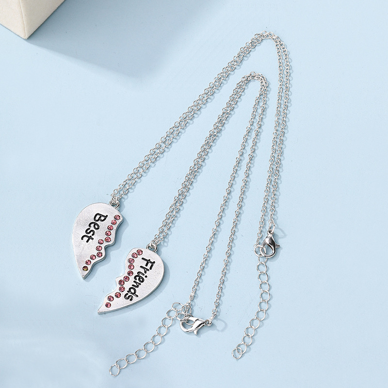 Wholesale of heart-shaped pendants, European and American cross-border personalized accessories, women's creative best friend heart-shaped letter spliced necklace, women's gift set Specification image