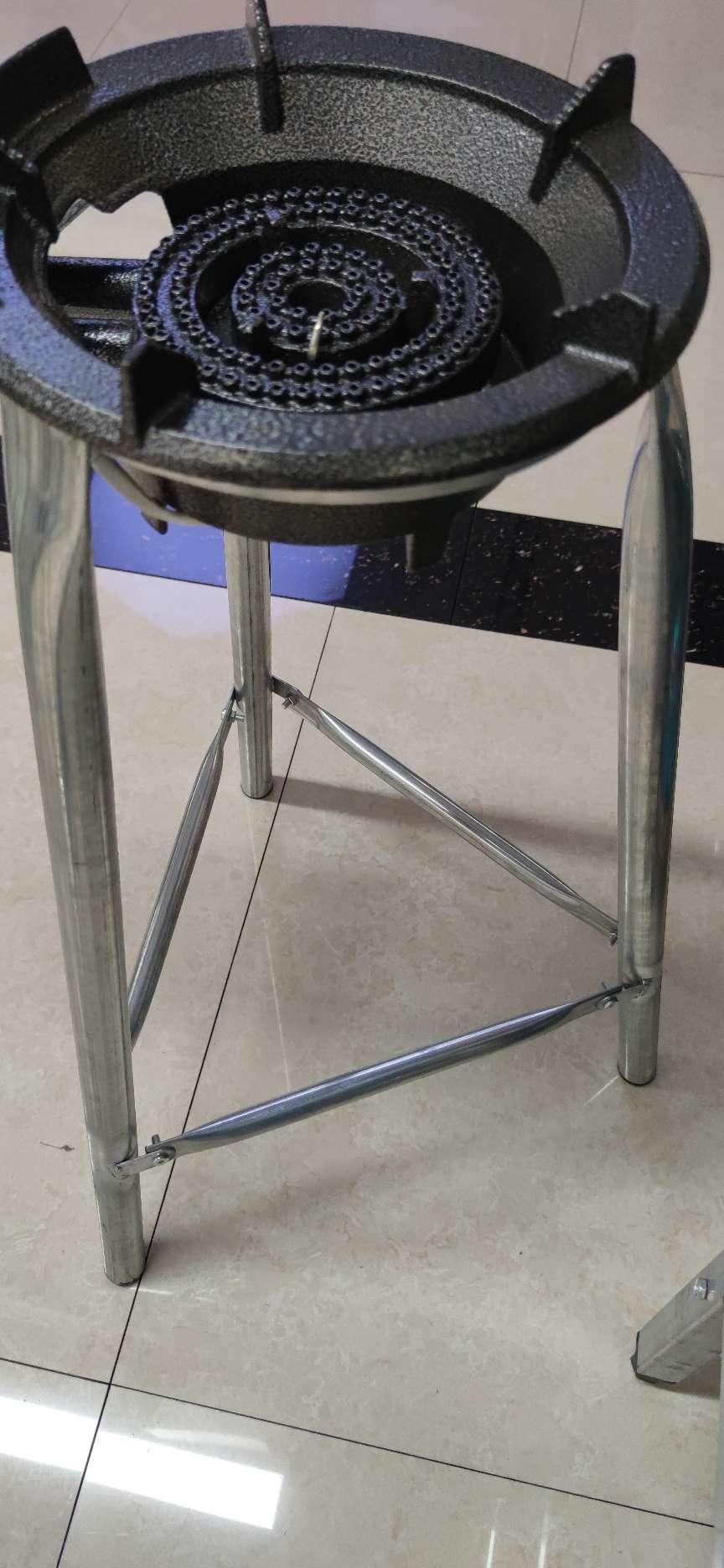 Commercial flat-head stoves are outdoor bestsellers and widely used details Picture