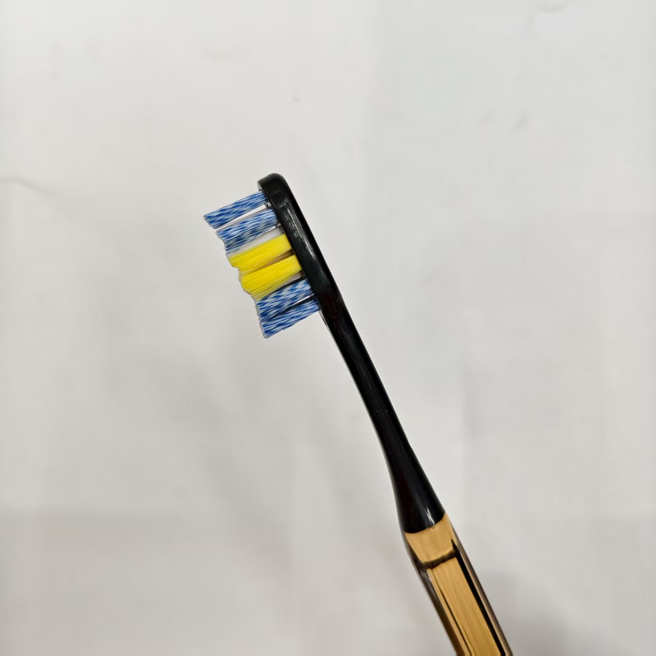 义乌日用好货批发 博洁912（一组8支包邮）螺旋炫洁去渍成人中毛牙刷 口腔护理清洁牙刷详情2