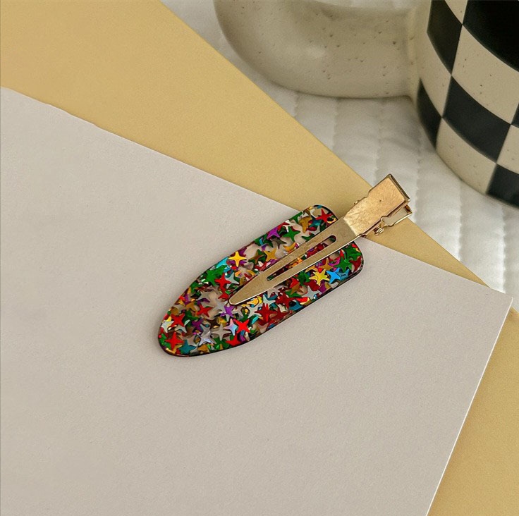 Factory direct sales of the latest fashionable, shiny acrylic hair clips, transparent, shiny and traceless clips, and side clips that are popular among teenage girls detail image 3