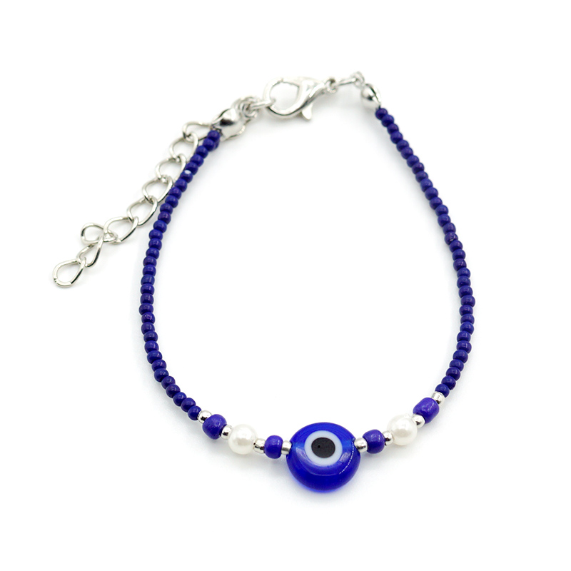 The rice pearl blue eye bracelet is a fashionable women's bracelet and accessory. It is simple, versatile and trendy Item Picture