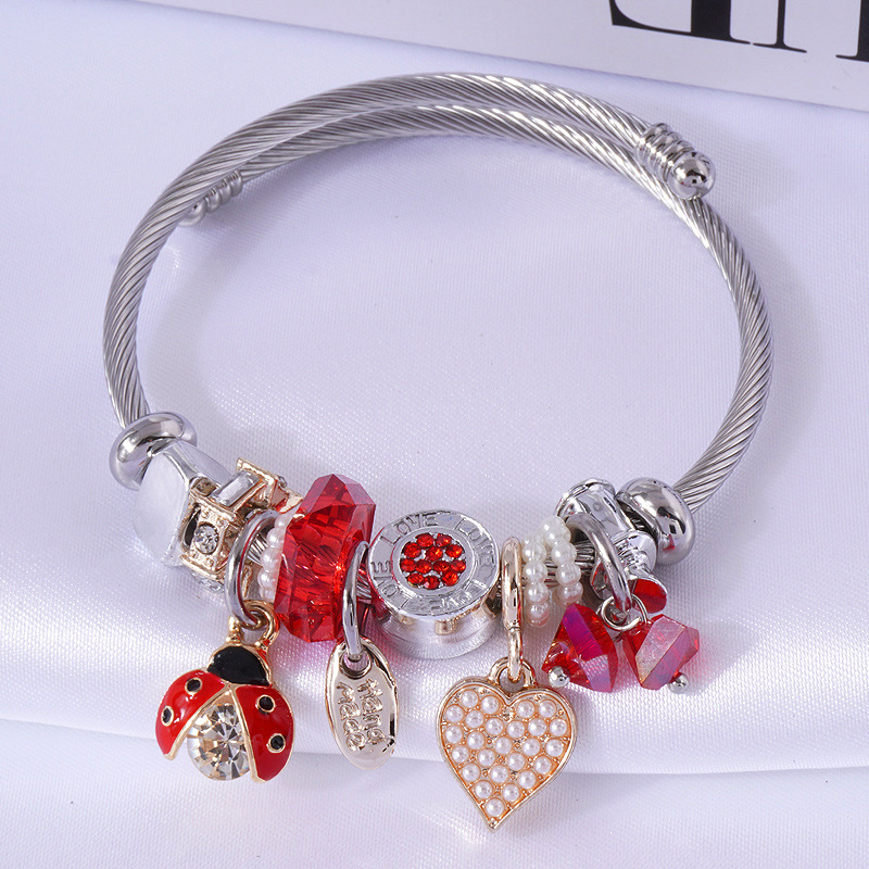 European and American cross-border DIY stainless steel bracelet, Korean version handcrafted beaded crystal heart-shaped pearl adjustable bracelet detail image 4