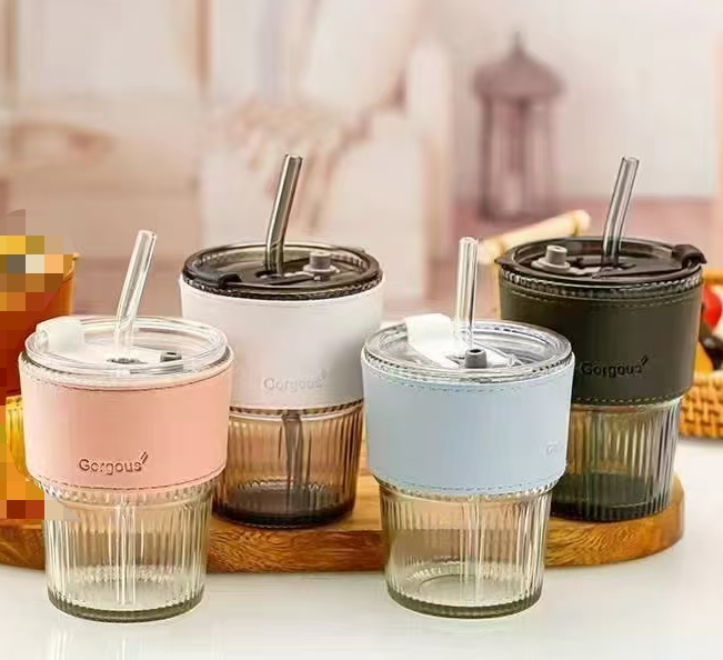 The new best-selling bamboo joint cup is simple, elegant, convenient and stylish. It has a solid appearance and is compact and portable. The cup sleeve is heat-insulating