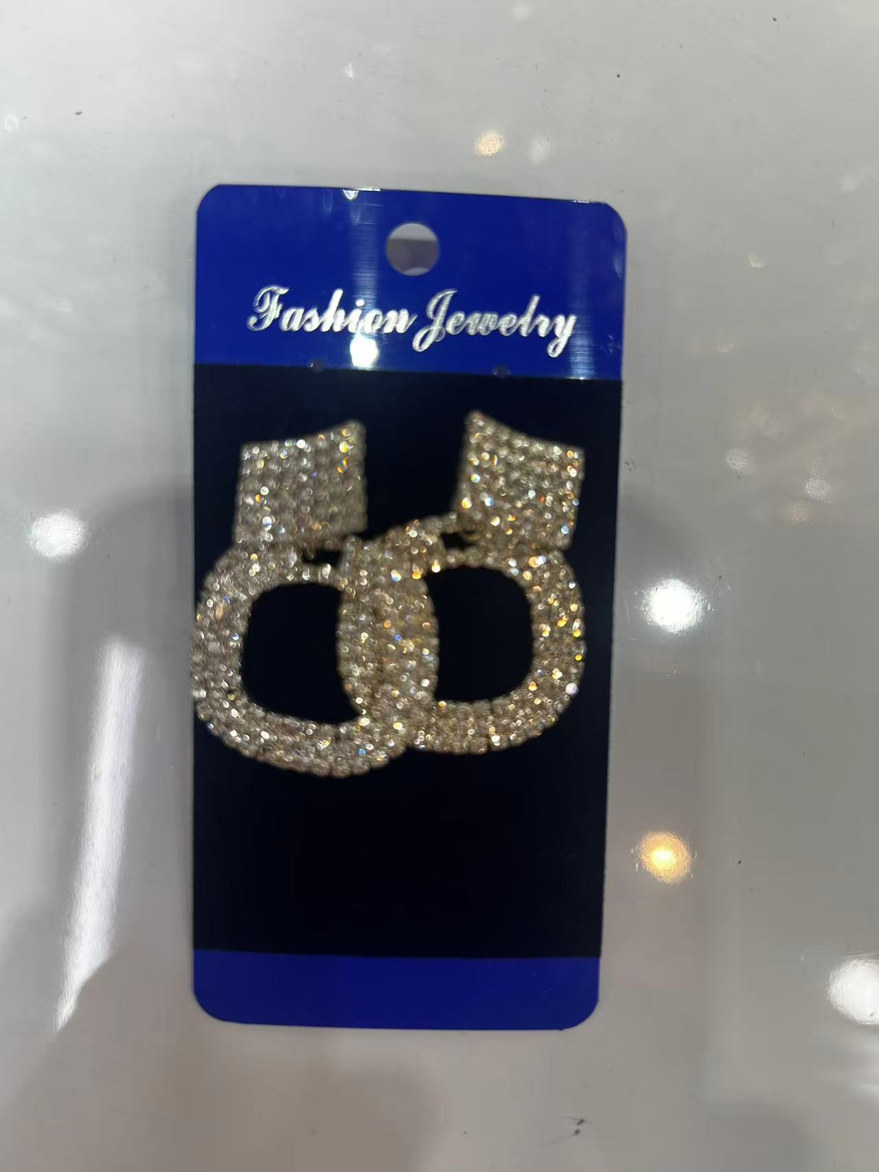 Amazon's best-selling new luxurious, individualized and exaggerated earring earrings for women, simple and fashionable diamond-encrusted large ring earrings and earrings Item Picture
