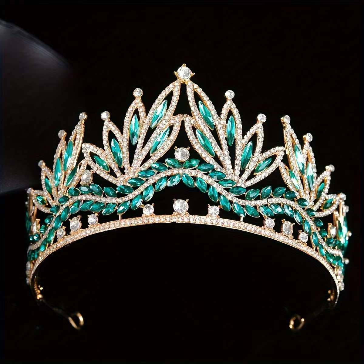 Bride's accessories: Crown, crown Application Scenario