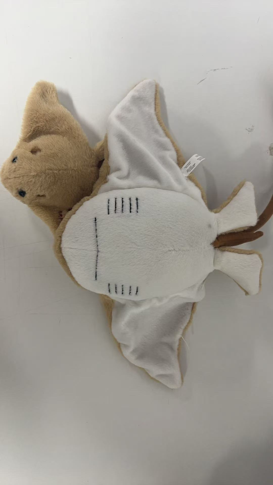 Cute ray living room ornaments, flexible mascot ray, best-selling plush toy, fun doll