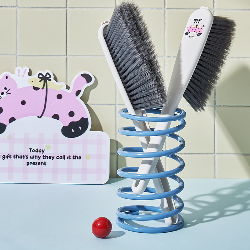 J06-7034 Cartoon bed sweeping brush, household bed and sofa cleaning, bedroom soft bristle small broom, dust removal brush, broom Specification image