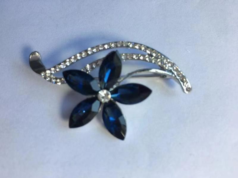 小香风胸针饰品滴油马口铁胸章吧唧时尚百搭女生礼物