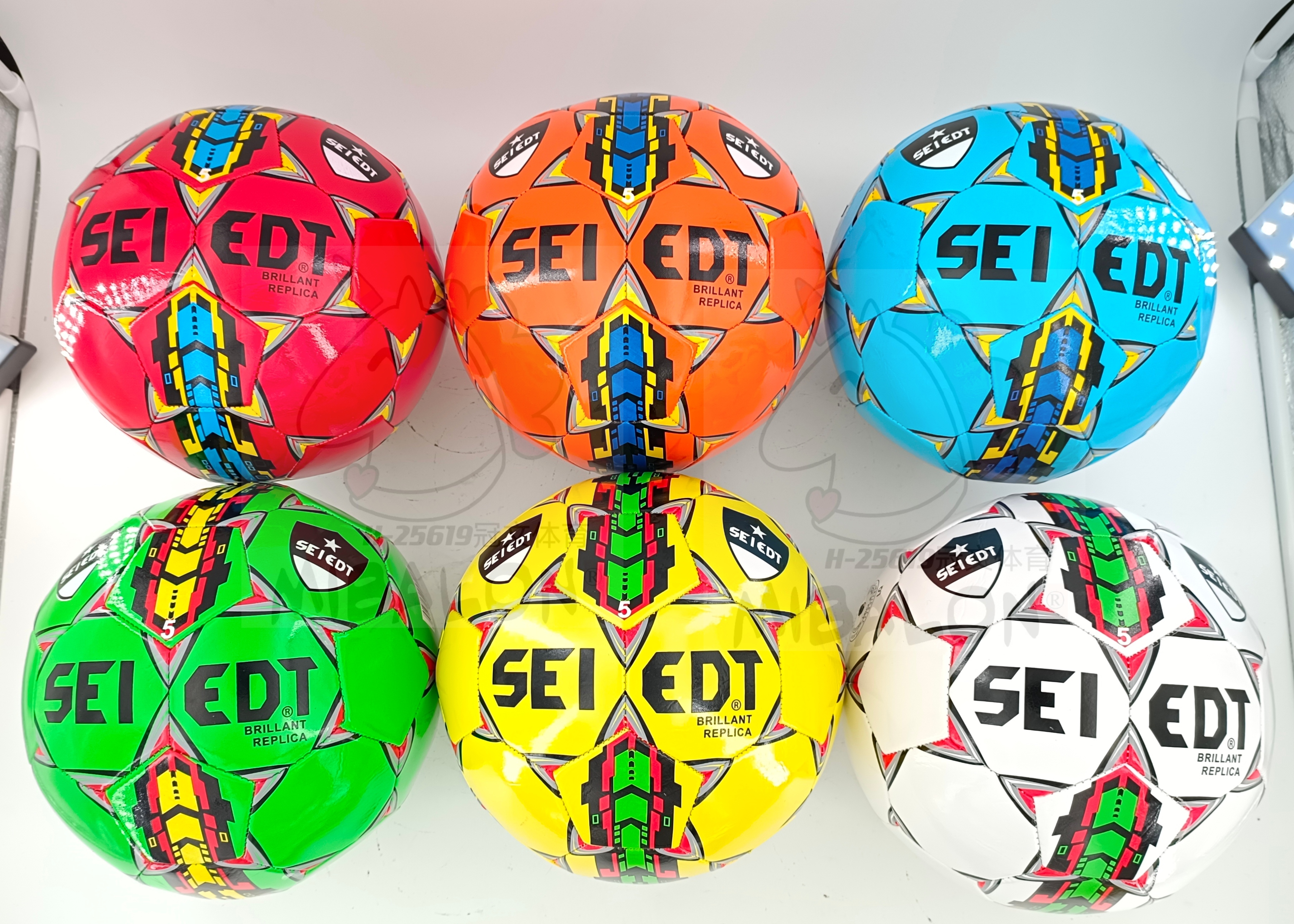 足球玩偶PVC5号足球运动比赛用足球模型儿童玩具足球运动装备