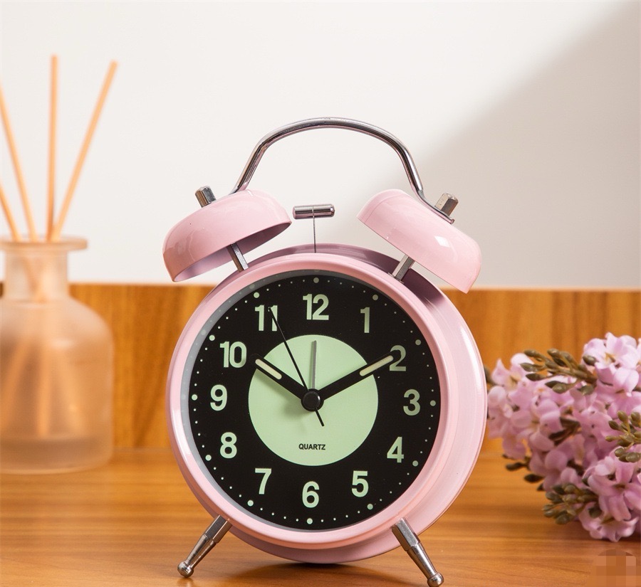 Uranus clock wall clock, modern, simple, silent LCD display clock, creative home decoration for living room and bedroom, bestseller on cross-border e-commerce Amazon detail image 10