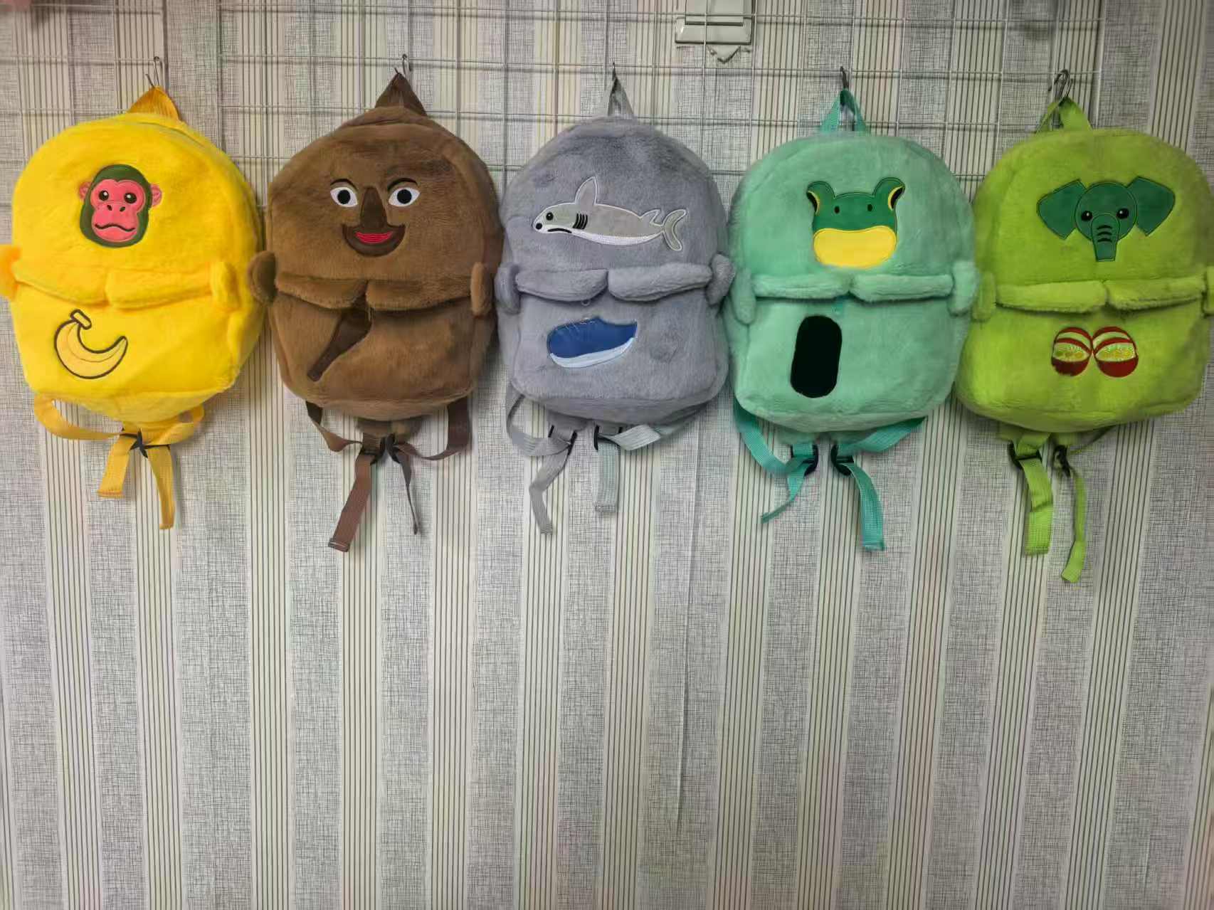 Shan Hai Jing series plush toys, backpacks, wooden puppet dolls, shoes, shark figurines, single-shoulder crossbody, hand-carry Application Scenario
