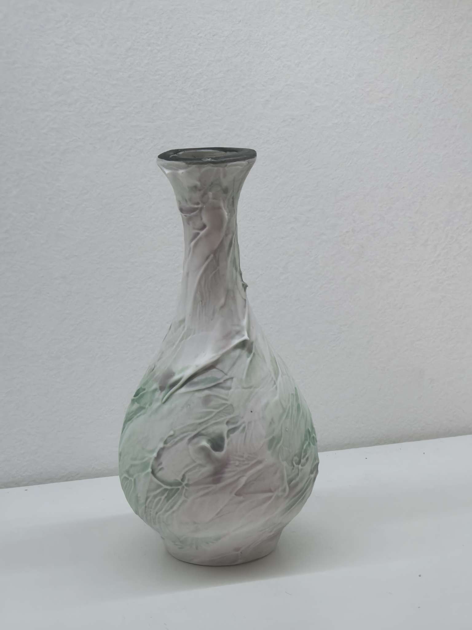 Mi Ni small vase, ice cream glazed ceramic vase detail image 2