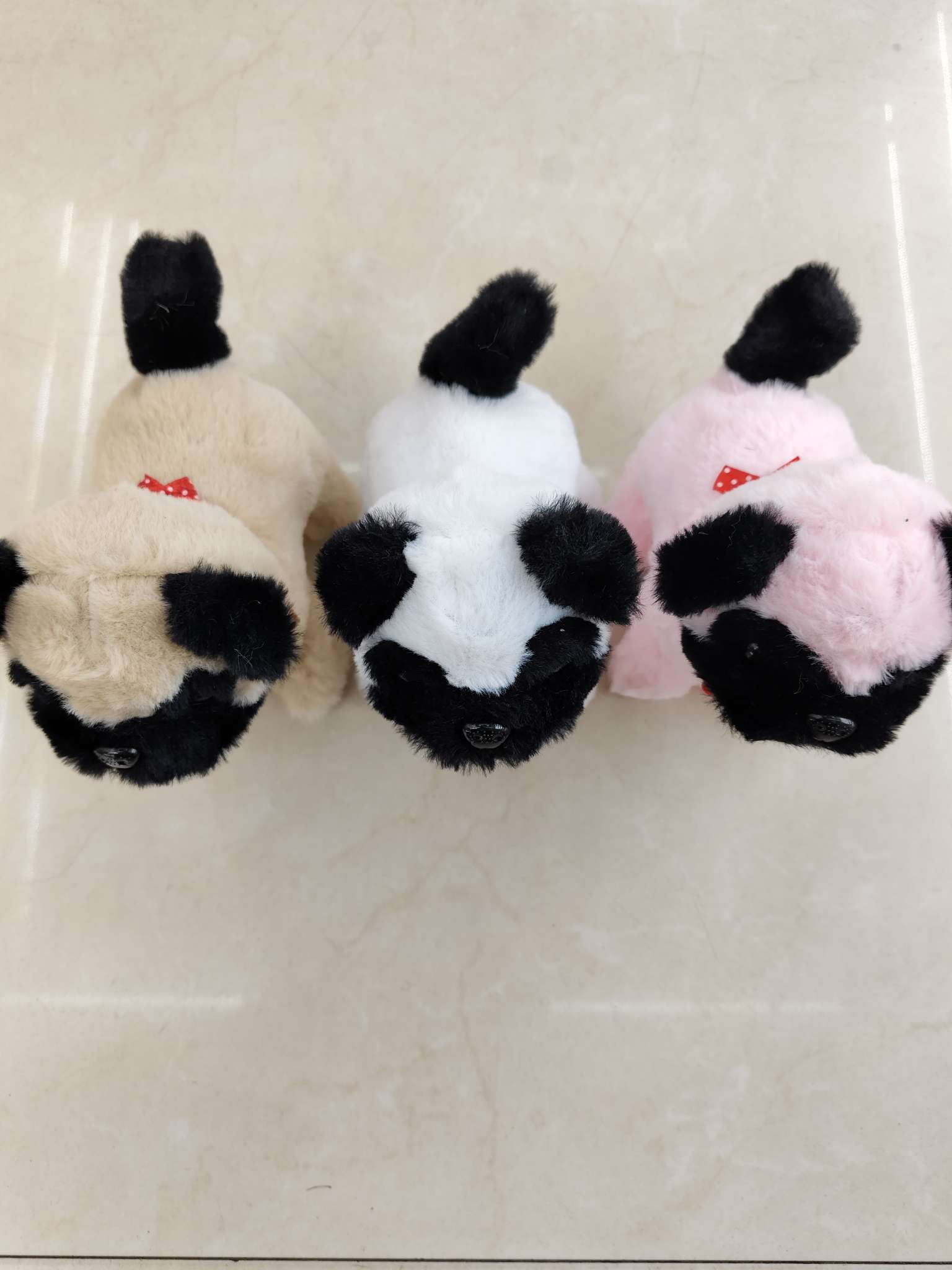 电动毛绒狗一件140个，前进倒退狗，会叫带声音，一件3个颜色混装