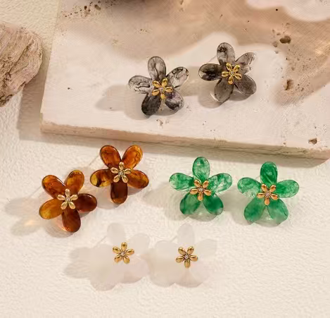 2025新款树脂透明花朵耳环时尚通勤百搭耳钉夏日款小清新个性耳饰