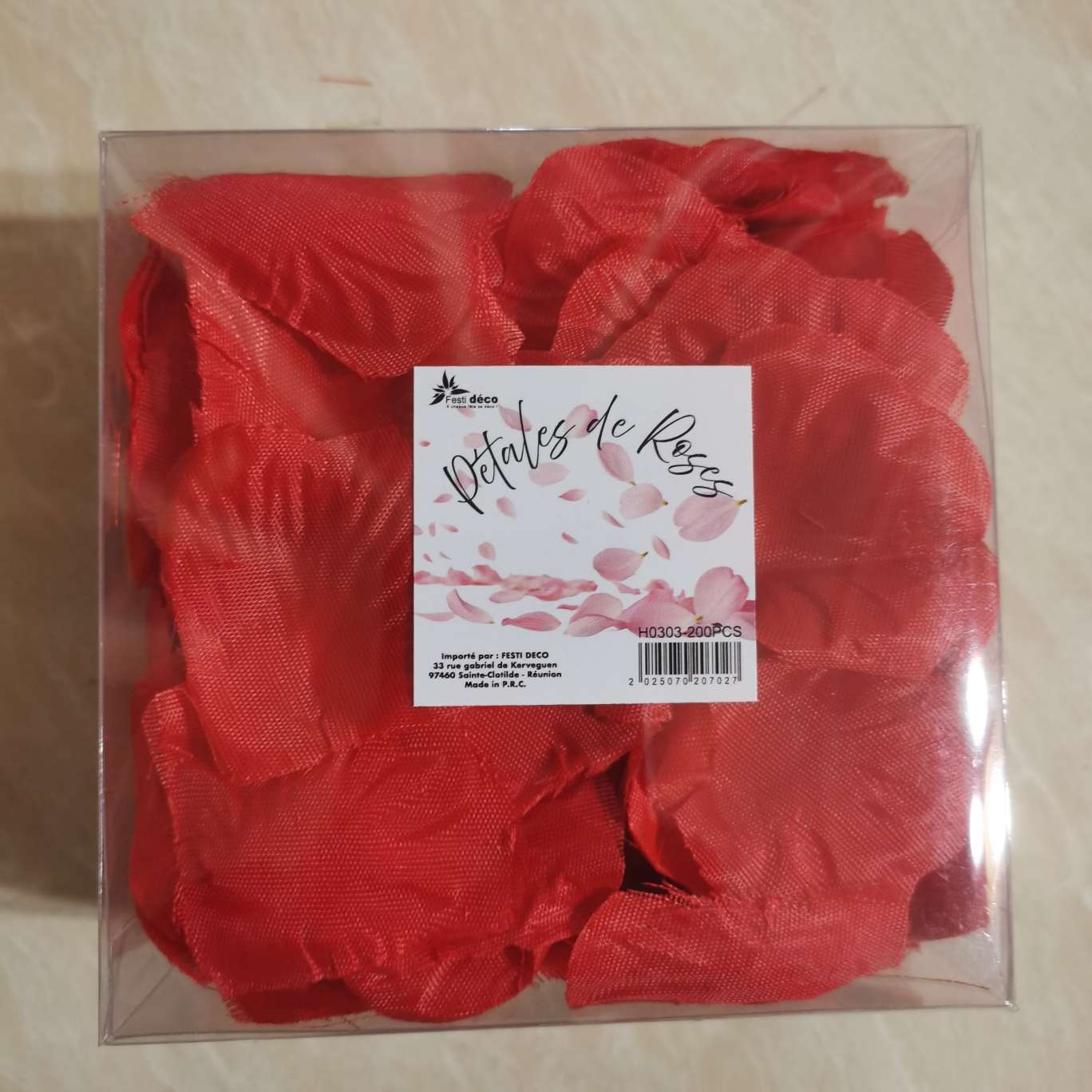 Bonsai and flower slices are used for home and hotel decoration Specification image