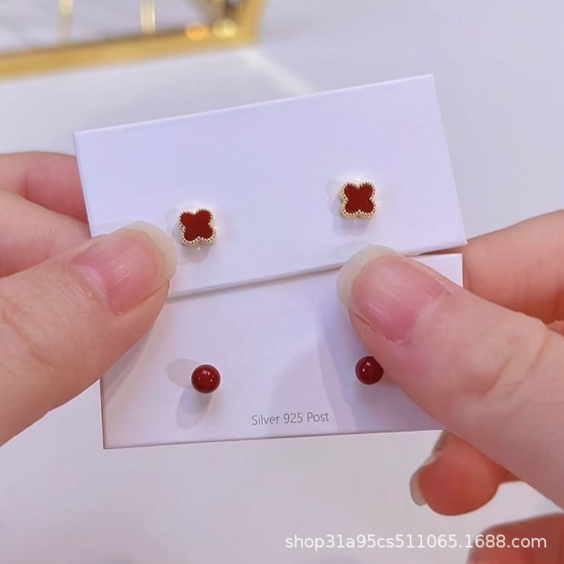 铜合金耳饰2025新款爆款红色经典四叶花四件套耳钉百搭时尚简约