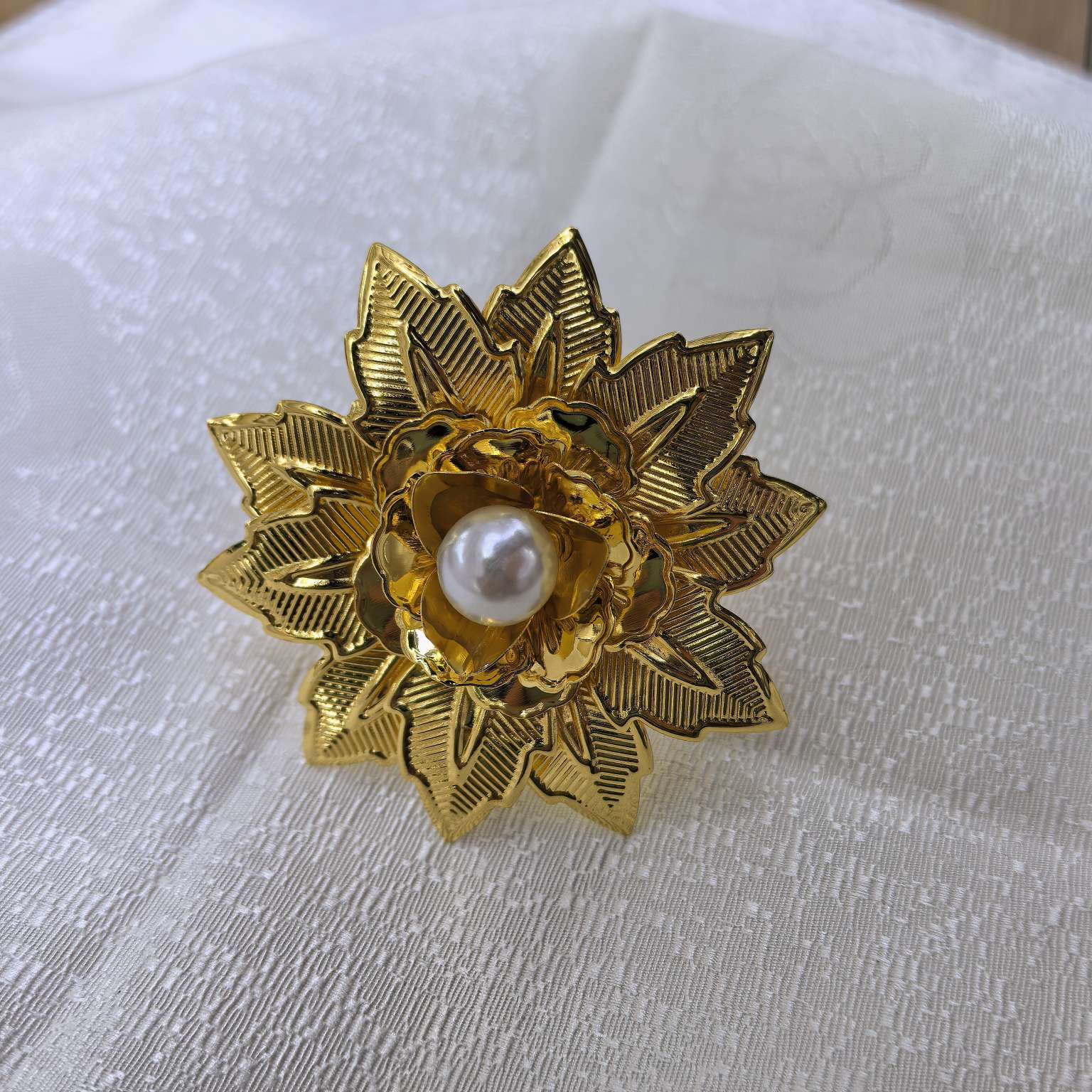 外贸热销 金属工艺多层大花加珍珠餐巾环 餐巾扣 餐巾圈 口布圈  酒店婚庆时尚用品，家居餐桌装饰品