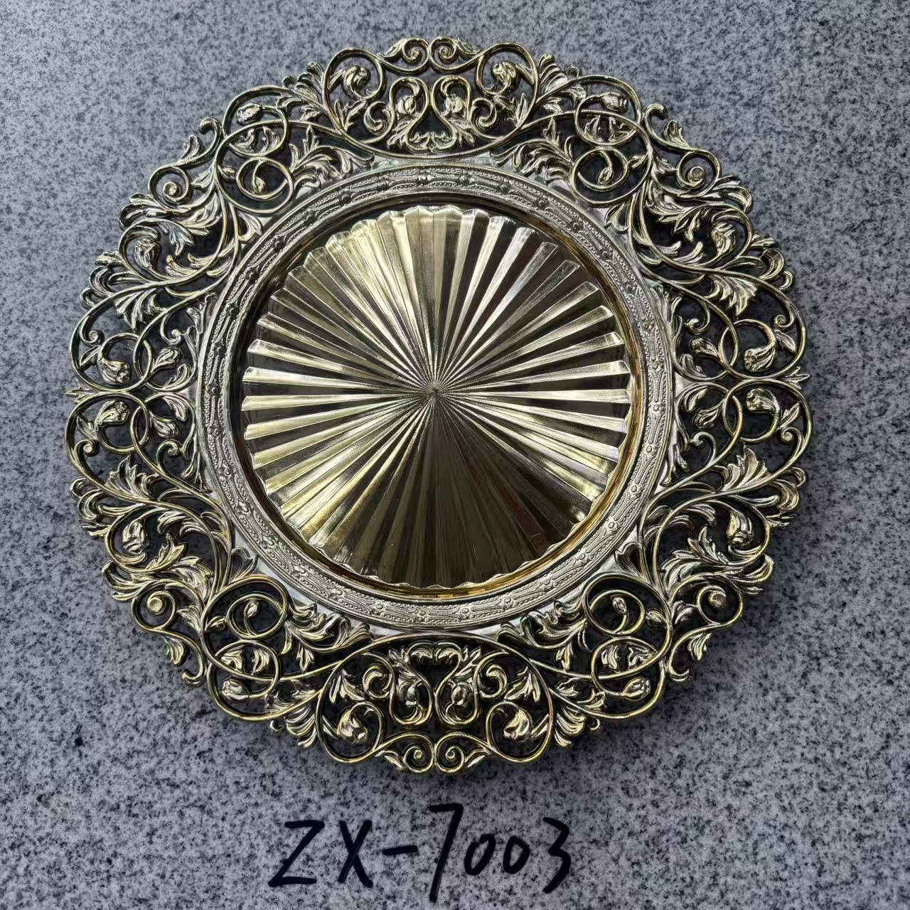 餐盘/美耐皿餐盘/盘子/搪瓷/不锈钢汤盆白底实物图